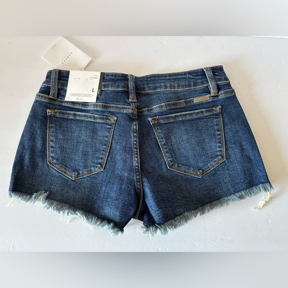 New Women’s KanCan Estilo Mid Rise Jean Shorts With Exposed Leopard Pockets - Picture 2 of 7